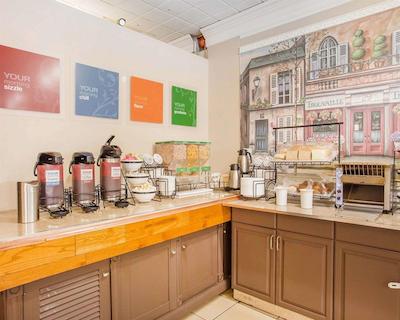 کمفرت این ترنتو آیرپرت