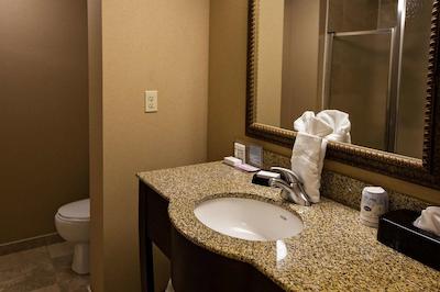 هامپتون این ناپانی-اُنتاریو کانادا