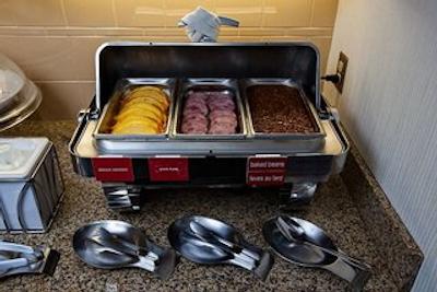 هامپتون این ناپانی-اُنتاریو کانادا