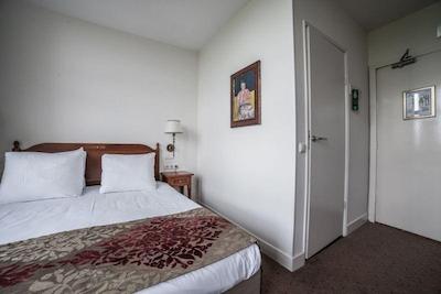 دیکر اند دیجز فنیس