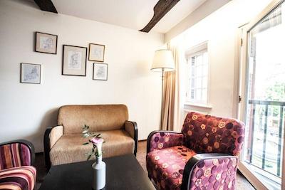 دیکر اند دیجز فنیس