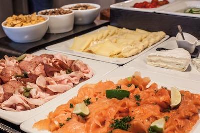 دیکر اند دیجز فنیس