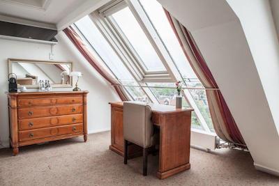 دیکر اند دیجز فنیس