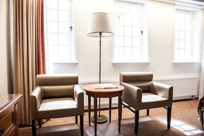 دیکر اند دیجز فنیس