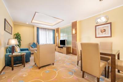 هالیدی این داون تاون بیجینگ