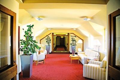 گلبو پلازا هتل ویلاچ