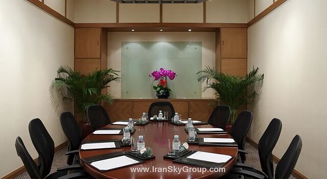 هالیدی این تمپل آو هیون