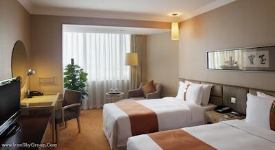 هالیدی این تمپل آو هیون