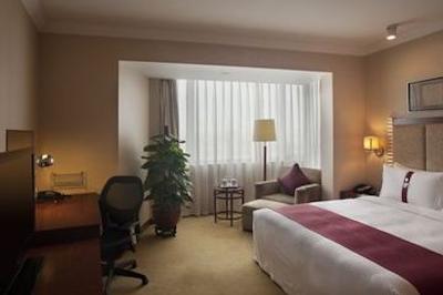 هالیدی این تمپل آو هیون