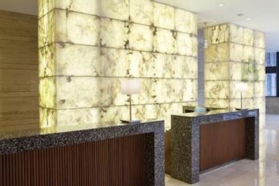 هالیدی این تمپل آو هیون