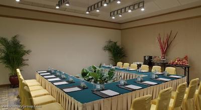 هالیدی این تمپل آو هیون