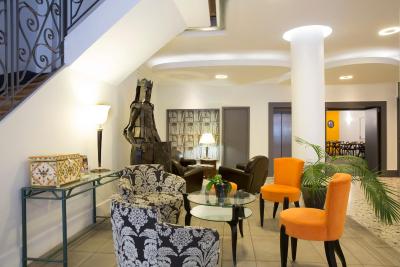 هتل رمند 4 تولوس