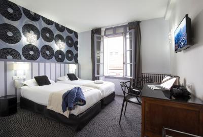 هتل رمند 4 تولوس