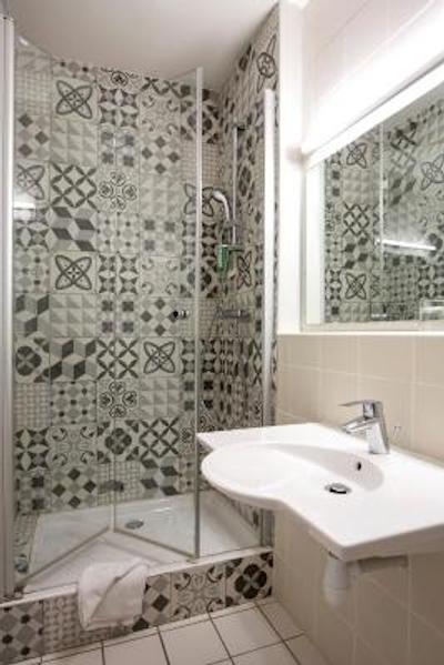 هتل رمند 4 تولوس