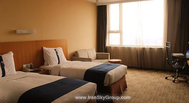 هالیدی این اکسپرس مینزویوان