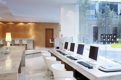 هالیدی این اکسپرس مینزویوان