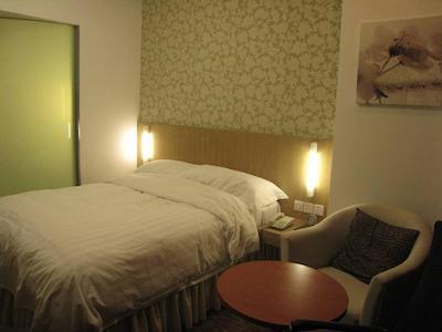 هالیدی این اکسپرس مینزویوان