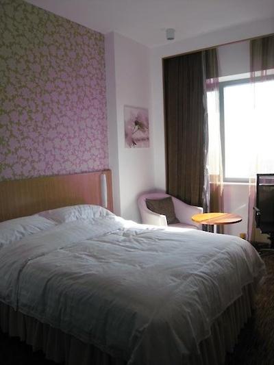 هالیدی این اکسپرس مینزویوان