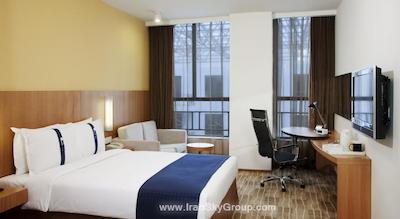 هالیدی این اکسپرس مینزویوان