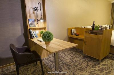 هالیدی این اکسپرس مینزویوان