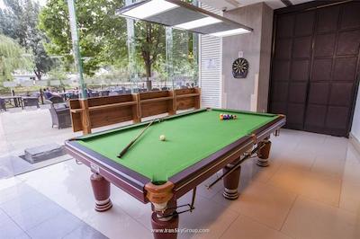 هالیدی این اکسپرس مینزویوان