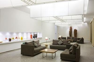 هالیدی این اکسپرس مینزویوان