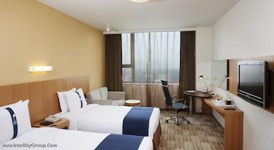 هالیدی این اکسپرس مینزویوان