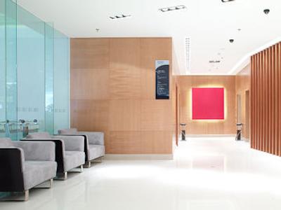 هالیدی این اکسپرس مینزویوان