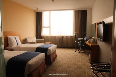 هالیدی این اکسپرس مینزویوان