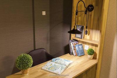 هالیدی این اکسپرس مینزویوان