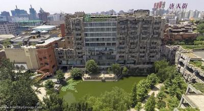 هالیدی این اکسپرس مینزویوان