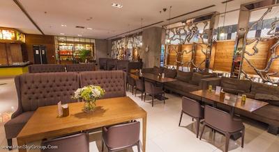 هالیدی این اکسپرس مینزویوان