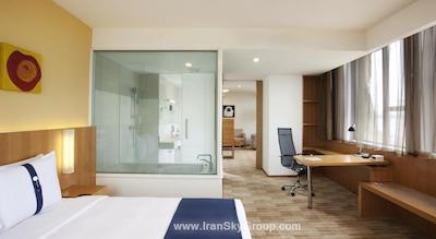 هالیدی این اکسپرس مینزویوان