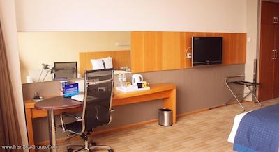 هالیدی این اکسپرس مینزویوان