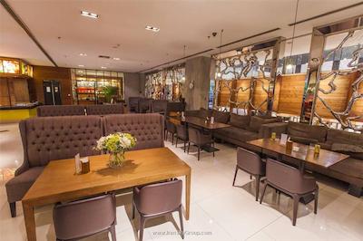 هالیدی این اکسپرس مینزویوان