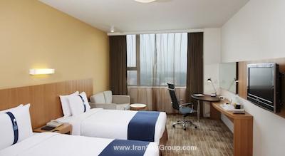 هالیدی این اکسپرس مینزویوان