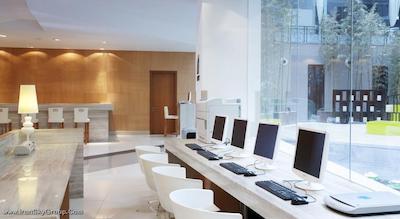 هالیدی این اکسپرس مینزویوان