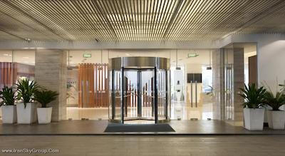 هالیدی این اکسپرس مینزویوان