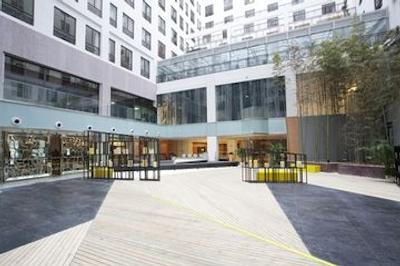 هالیدی این اکسپرس مینزویوان