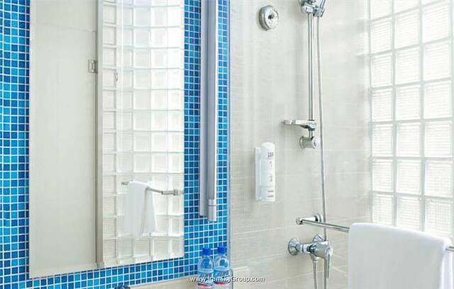 هالیدی این اکسپرس شانگدی