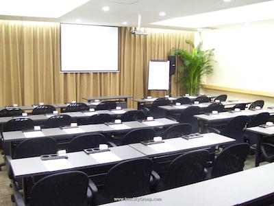 هالیدی این اکسپرس شانگدی