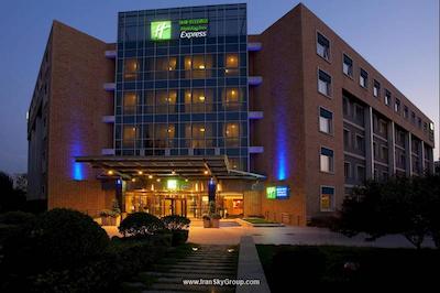 هالیدی این اکسپرس شانگدی