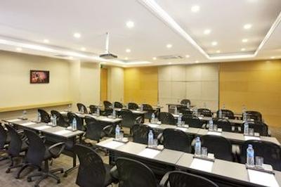 هالیدی این اکسپرس شانگدی