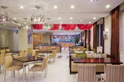 هالیدی این اکسپرس شانگدی