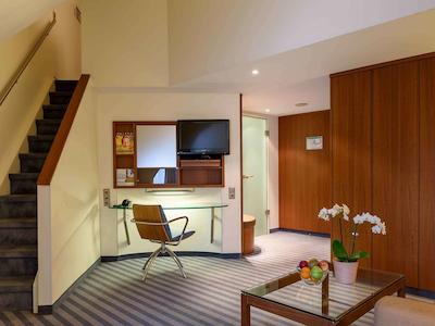 مرکور هتل مونچن آیرپرت فریسینگ