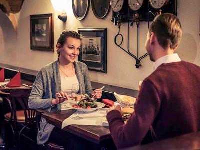 مرکور هتل مونچن آیرپرت فریسینگ