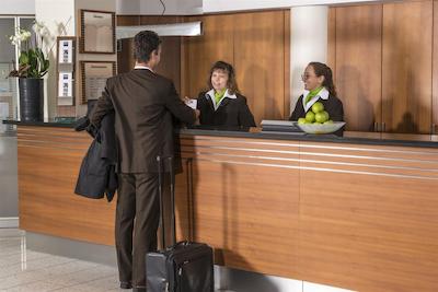 مرکور هتل مونچن آیرپرت فریسینگ