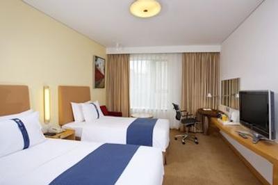 هالیدی این اکسپرس بیجینگ تمپل آو هیون