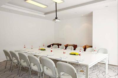 هالیدی این اکسپرس بیجینگ تمپل آو هیون