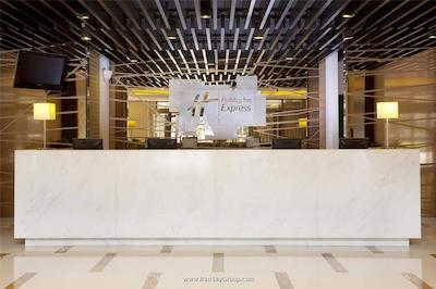 هالیدی این اکسپرس بیجینگ تمپل آو هیون